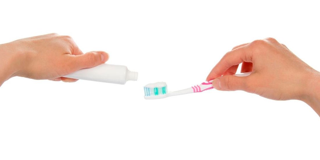 Elementos imprescindibles de la higiene bucal: el cepillo y la pasta dental